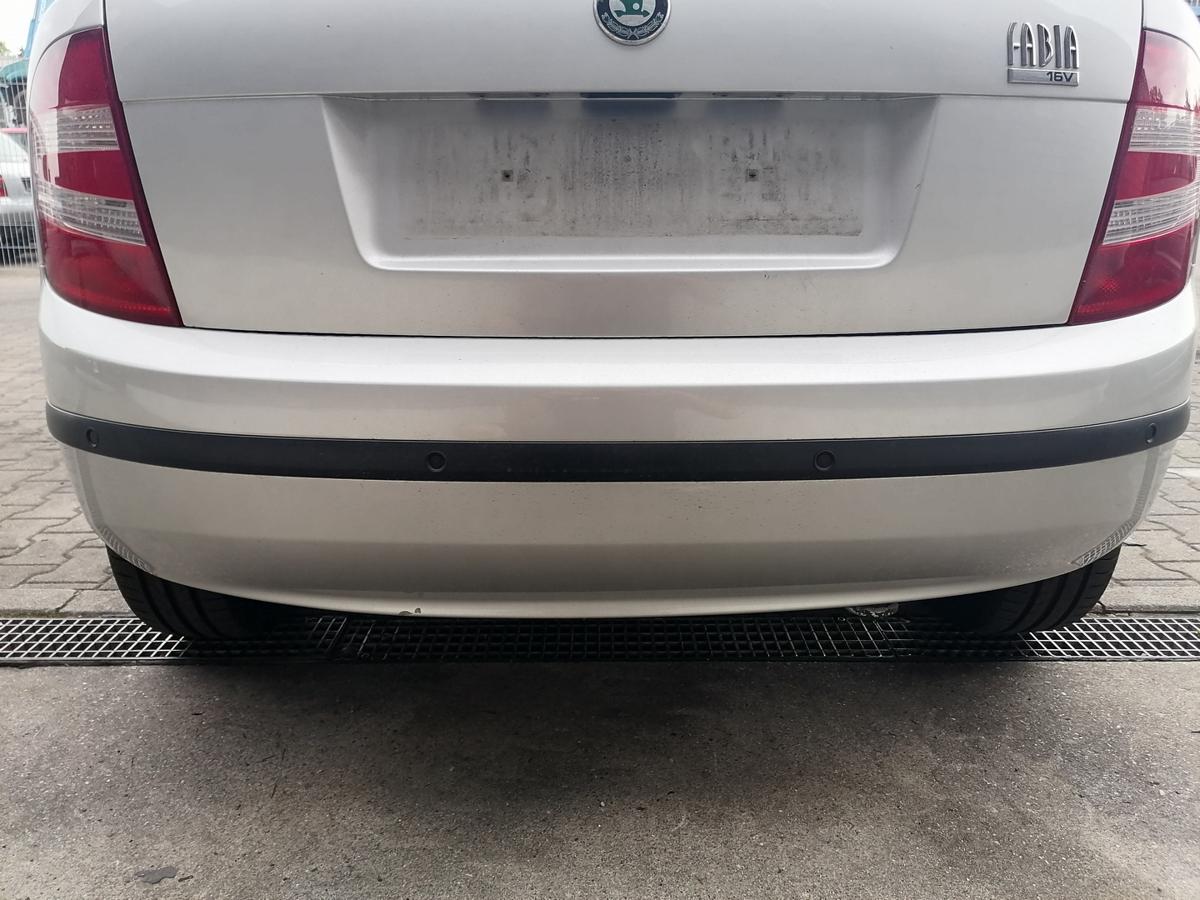 Skoda Fabia 6Y original Sto&szlig;stange Stossf&auml;nger hinten Diamantsilber 9102 Flie&szlig;heck Bj.2006